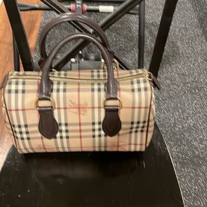Burberry handbag. Traditional, classic barely used.
